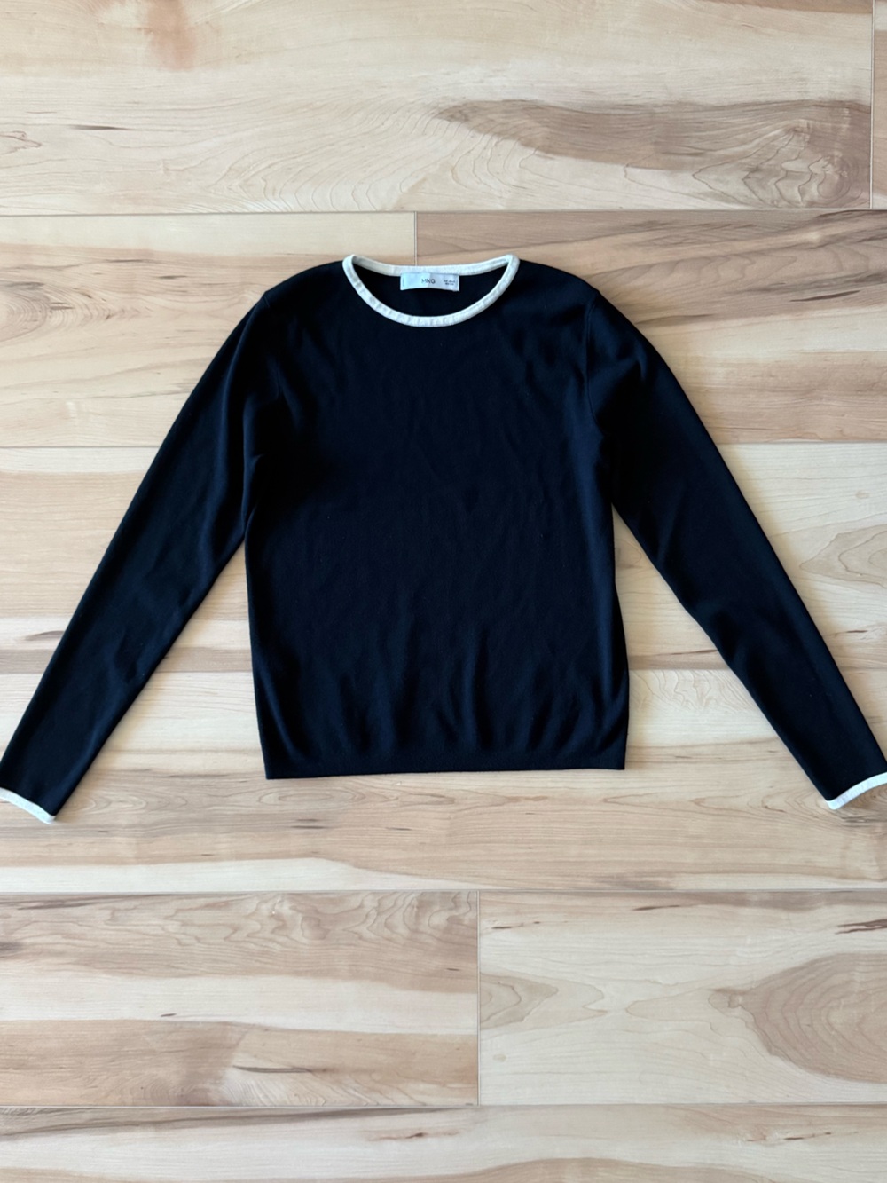 Mango Black Long-Sleeve Fine Knit Fabric with White Trim - Size S